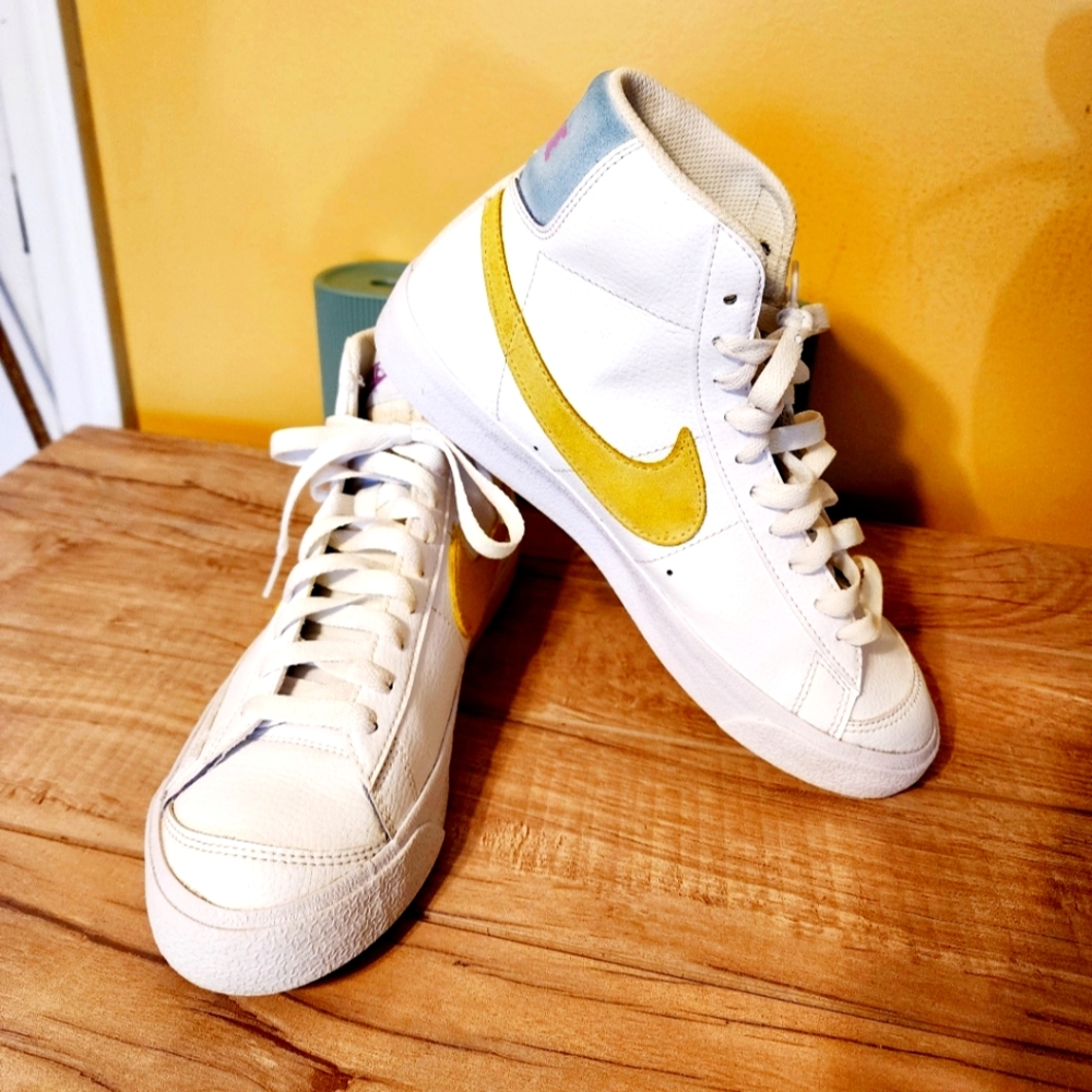 Nike Kids White Sneakers with Yellow Swoosh